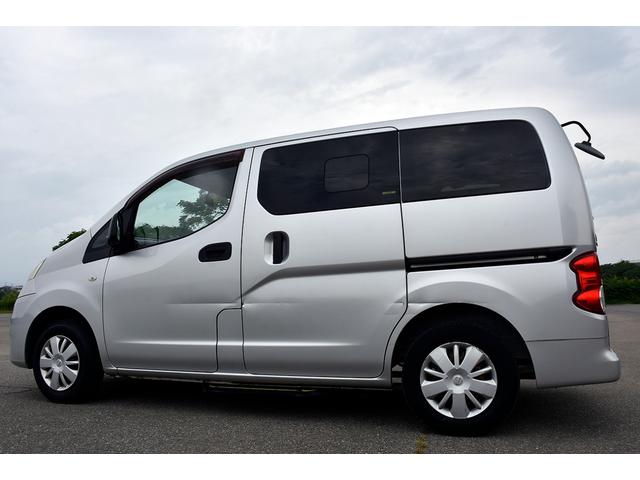 ＮＶ２００バネットワゴン 　福祉車両　スローパー　車いす移動車　車いす２台　乗員４名　６人乗り　オートステップ　８ナンバー登録（25枚目）