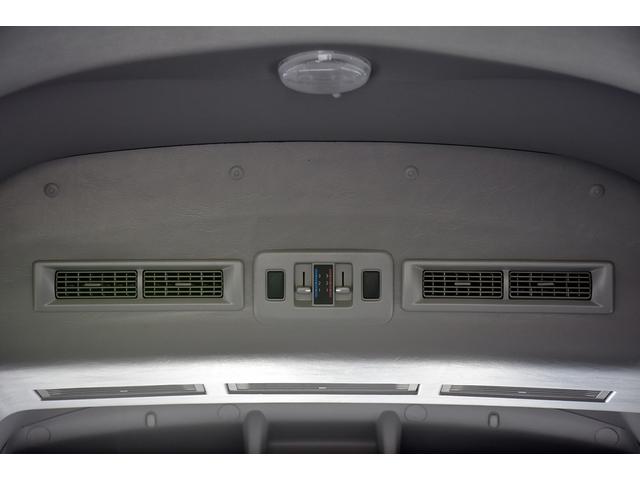 キャラバンバス 車いす移動車 8人乗り 福祉車両 車いす3台積み 乗員5人 車いす固定装置3基 8ナンバー サイドステップ 電動リフト(45枚目)