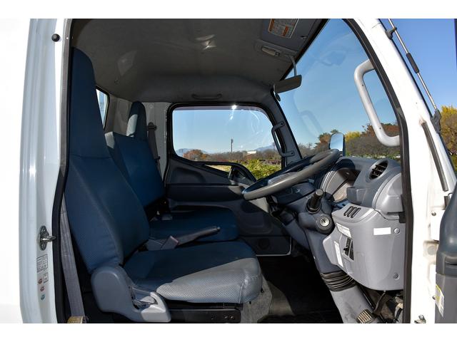 キャンター 超々ロング　４．４５ｔ　ワイド　平ボデー　荷台長６１６０幅２１００　５速マニュアル（47枚目）