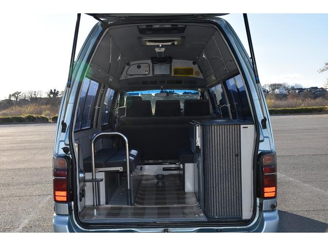 ハイエースバン リンエイ バカンチェス キャンピングカー 車中泊 ディーゼル 4WD AT オートマ車 10人乗り(3枚目)