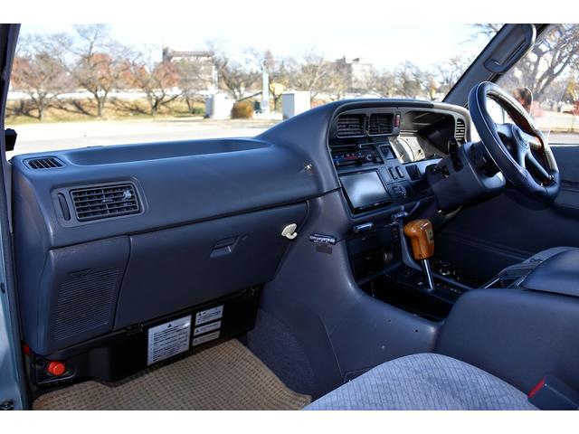 ハイエースバン リンエイ バカンチェス キャンピングカー 車中泊 ディーゼル 4WD AT オートマ車 10人乗り(5枚目)