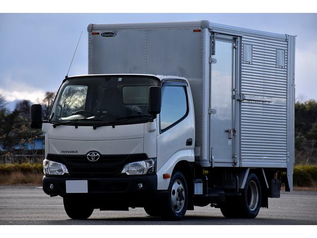 トヨエース 　標準ショート　１０尺　４ＷＤ　アルミバン　昇降能力６００ｋｇ　パワーゲート　ＰＧ　積載量１１００ｋｇ　車両総重量４９６５ｋｇ　両側サイドドア　５速ＭＴ　バックカメラ　荷室長３１５幅１７８高さ１８８（13枚目）