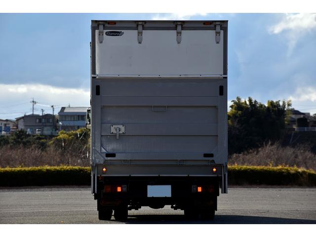 トヨエース 　標準ショート　１０尺　４ＷＤ　アルミバン　昇降能力６００ｋｇ　パワーゲート　ＰＧ　積載量１１００ｋｇ　車両総重量４９６５ｋｇ　両側サイドドア　５速ＭＴ　バックカメラ　荷室長３１５幅１７８高さ１８８（16枚目）