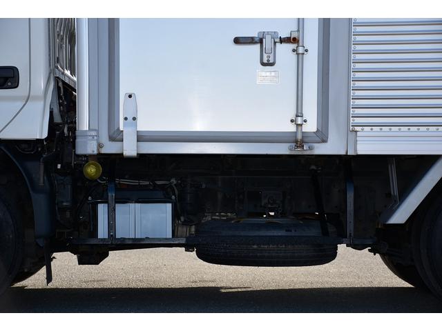 トヨエース 　標準ショート　１０尺　４ＷＤ　アルミバン　昇降能力６００ｋｇ　パワーゲート　ＰＧ　積載量１１００ｋｇ　車両総重量４９６５ｋｇ　両側サイドドア　５速ＭＴ　バックカメラ　荷室長３１５幅１７８高さ１８８（31枚目）