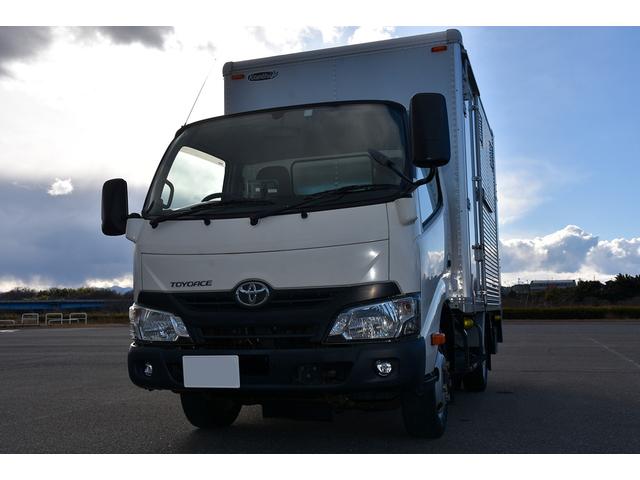 トヨエース 　標準ショート　１０尺　４ＷＤ　アルミバン　昇降能力６００ｋｇ　パワーゲート　ＰＧ　積載量１１００ｋｇ　車両総重量４９６５ｋｇ　両側サイドドア　５速ＭＴ　バックカメラ　荷室長３１５幅１７８高さ１８８（34枚目）