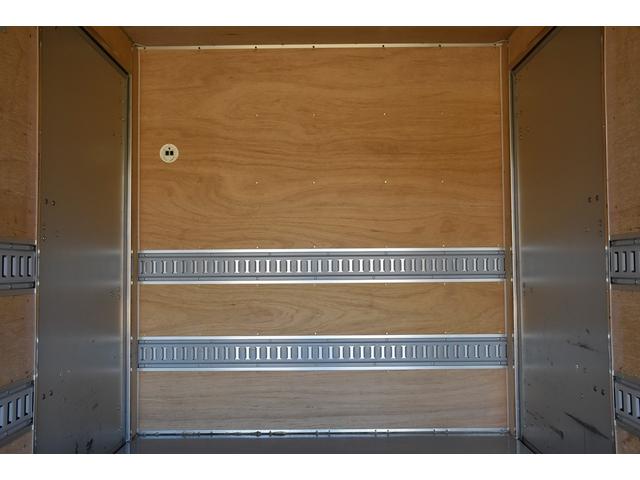 トヨエース 　標準ショート　１０尺　４ＷＤ　アルミバン　昇降能力６００ｋｇ　パワーゲート　ＰＧ　積載量１１００ｋｇ　車両総重量４９６５ｋｇ　両側サイドドア　５速ＭＴ　バックカメラ　荷室長３１５幅１７８高さ１８８（46枚目）