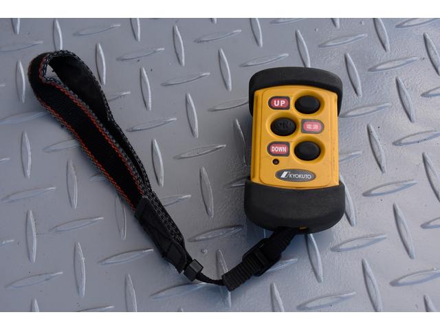 トヨエース 　標準ショート　１０尺　４ＷＤ　アルミバン　昇降能力６００ｋｇ　パワーゲート　ＰＧ　積載量１１００ｋｇ　車両総重量４９６５ｋｇ　両側サイドドア　５速ＭＴ　バックカメラ　荷室長３１５幅１７８高さ１８８（50枚目）