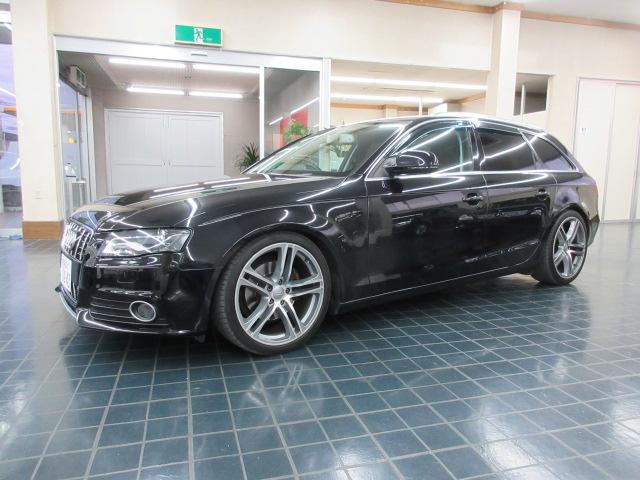 アウディ A4アバント 1.8TFSI S4ローダウン19インチAW