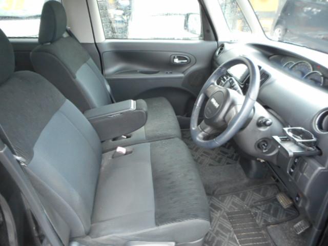 タント カスタムRS インタークーラーターボ4WD タイミングチエーンエンジン車検8年11月スマートキー HDDナビ 左パワースライドピラーレス(4枚目)