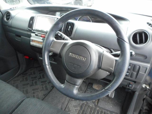 タント カスタムRS インタークーラーターボ4WD タイミングチエーンエンジン車検8年11月スマートキー HDDナビ 左パワースライドピラーレス(6枚目)