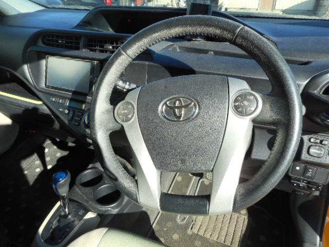 アクア S 車検9年1月ナビ地デジTVバックカメラBluetooth対応スマートキー記録簿 保証書スペアキー付きETC付きタイミングチェーンエンジン(13枚目)