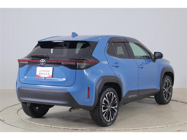 ヤリスクロス ハイブリッドZ ドライブレコーダ インテリジェントキー アルミホイル LEDライト 1オ-ナ- リアカメラ クルーズコントロール 整備記録簿 横滑り防止システム TV 電動シ-ト パワステ オートエアコン キーフリー(3枚目)