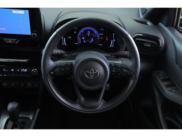 ヤリスクロス ハイブリッドZ ドライブレコーダ インテリジェントキー アルミホイル LEDライト 1オ-ナ- リアカメラ クルーズコントロール 整備記録簿 横滑り防止システム TV 電動シ-ト パワステ オートエアコン キーフリー(10枚目)