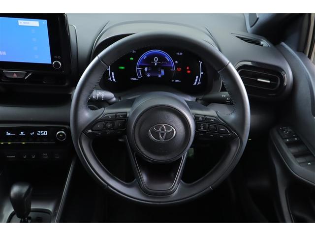 ヤリス ハイブリッドZ TSS キーレス フルセグテレビ オートエアコン バックモニター LEDライト クルコン スマートキー TV ETC ワンオーナー ドライブレコーダー ESC ミュージックプレイヤー接続可 記録簿(10枚目)