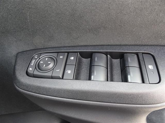 ヤリス ハイブリッドZ TSS キーレス フルセグテレビ オートエアコン バックモニター LEDライト クルコン スマートキー TV ETC ワンオーナー ドライブレコーダー ESC ミュージックプレイヤー接続可 記録簿(29枚目)