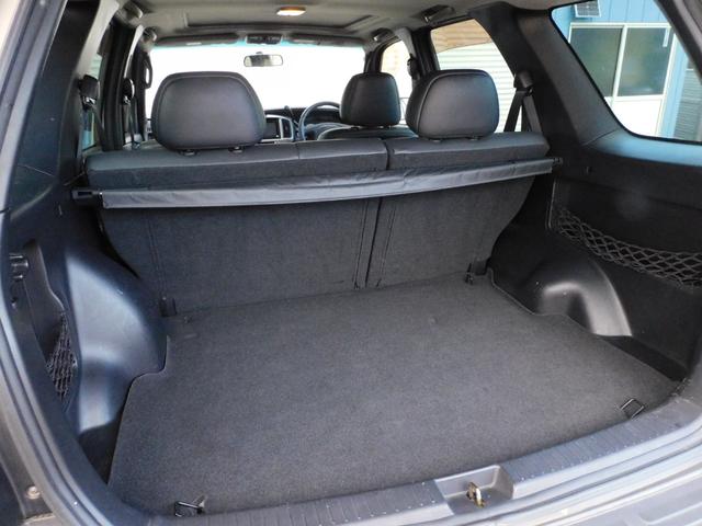 �ϋɓI�ɒ���I�Ȍ��C��u�K�ɎQ�����邱�Ƃɂ��A�V���������ȏ�����肵�A���ǂ����������q�l�֒�Ăł���悤�w�͂��Ă���܂��B