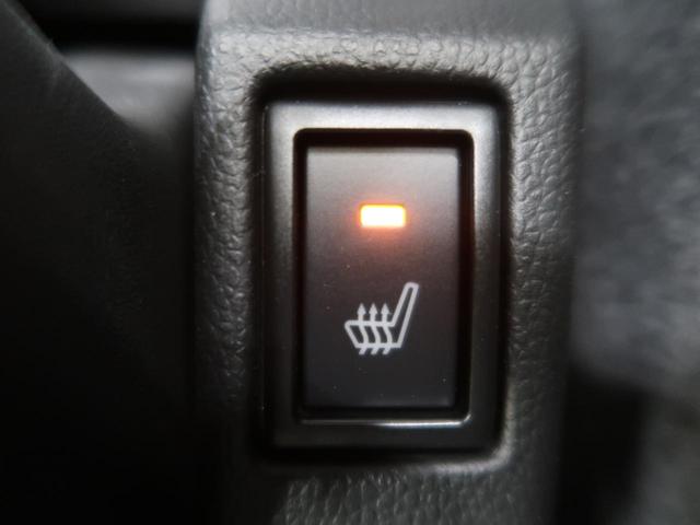 ベースグレード 6MT 禁煙車 ターボ クルーズコントロール LEDヘッド オートライト シートヒーター リアフォグ ファブリックスポーツシート 純正17AW オートエアコン ステンレスペダル 革巻ステアリング(5枚目)
