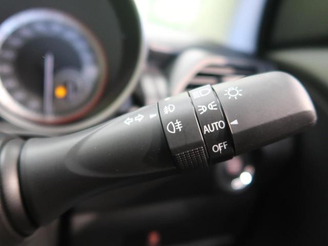 ベースグレード 6MT 禁煙車 ターボ クルーズコントロール LEDヘッド オートライト シートヒーター リアフォグ ファブリックスポーツシート 純正17AW オートエアコン ステンレスペダル 革巻ステアリング(9枚目)