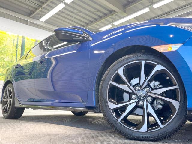 ハッチバック ホンダセンシング MT ターボ 純正ナビ バックカメラ アダプティブクルーズコントロール 純正18インチAW LEDヘッド シートヒーター オートハイビーム LEDフォグ 革巻きステアリング ETC 禁煙車(14枚目)