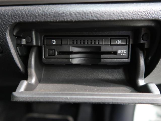 クラウンハイブリッド アスリートＳ　Ｊ－フロンティア　ＳＤナビ　バックカメラ　衝突被害軽減システム　レーダークルーズ　禁煙車　ハーフレザーシート　コーナーセンサー　スマートキー　ＬＥＤヘッド　ビルトインＥＴＣ　オートハイビーム　車線逸脱警報（6枚目）