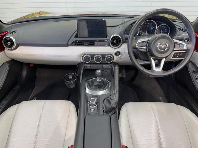 ロードスターRF VS ホワイトセレクション 6MT BOSEサウンド ホワイトナッパ革シート 純正17インチアルミ マツダコネクトナビ バックカメラ アドバンストスマートシティブレーキサポート 革巻きステアリング シートヒーター 禁煙車(2枚目)