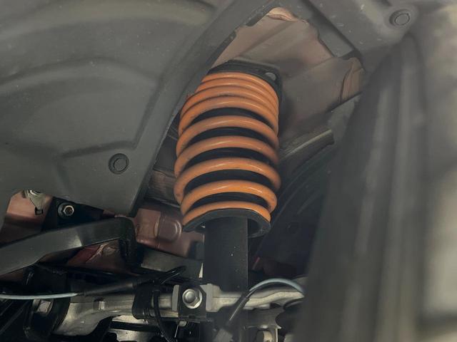 ロードスターRF VS ホワイトセレクション 6MT BOSEサウンド ホワイトナッパ革シート 純正17インチアルミ マツダコネクトナビ バックカメラ アドバンストスマートシティブレーキサポート 革巻きステアリング シートヒーター 禁煙車(20枚目)