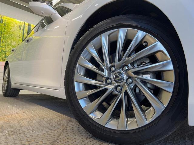 ES ES300h バージョンL 後期 マークレビンソン リアスポイラー 茶革 3席独立温度調整オートエアコン 全席シートヒーター 純正18インチアルミ 3眼LED ハンズフリーパワートランクリッド ウッドコンビステアリング(13枚目)