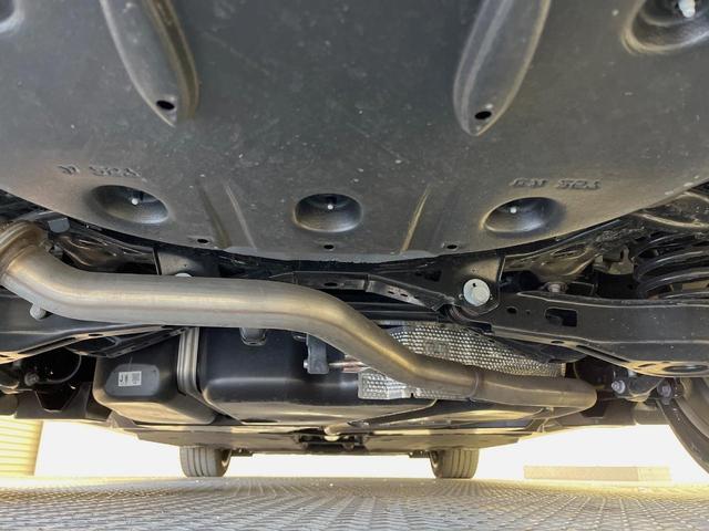 ES ES300h バージョンL 後期 マークレビンソン リアスポイラー 茶革 3席独立温度調整オートエアコン 全席シートヒーター 純正18インチアルミ 3眼LED ハンズフリーパワートランクリッド ウッドコンビステアリング(19枚目)