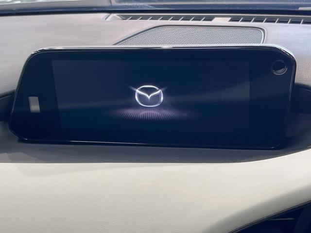 ＭＡＺＤＡ３セダン ＸＤ　Ｌパッケージ　ＢＯＳＥサウンド　３６０度セーフティパッケージ　ＤＶＤ／ＣＤ／地デジ　ホワイト革　純正１８インチアルミ　スマートブレーキサポート　ＡＴ誤発進抑制制御　全車速追従機能付レーダークルーズ（3枚目）