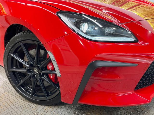 ＧＲ８６ ＲＺ　Ｂｒｅｍｂｏ製ブレーキ　６ＭＴ　アイサイトコアテクノロジー　バックカメラ　禁煙車　カロッツェリア製ディスプレイオーディオ　革／ウルトラスエードコンビシート　ＢＳＭ　ステアリング連動ＬＥＤヘッド（12枚目）