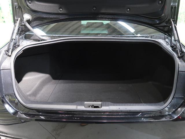 クラウン ＲＳ　ターボ　ＳＤナビ　バックカメラ　衝突被害軽減システム　１００Ｖ電源　レーダークルーズ　コーナーセンサー　スマートキー　ＬＥＤヘッド　ＥＴＣ２．０　オートハイビーム　車線逸脱警報　オートライト（11枚目）