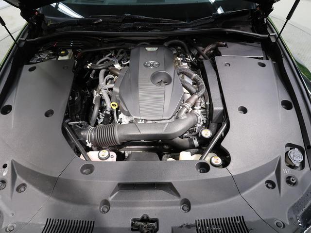 クラウン ＲＳ　ターボ　ＳＤナビ　バックカメラ　衝突被害軽減システム　１００Ｖ電源　レーダークルーズ　コーナーセンサー　スマートキー　ＬＥＤヘッド　ＥＴＣ２．０　オートハイビーム　車線逸脱警報　オートライト（18枚目）