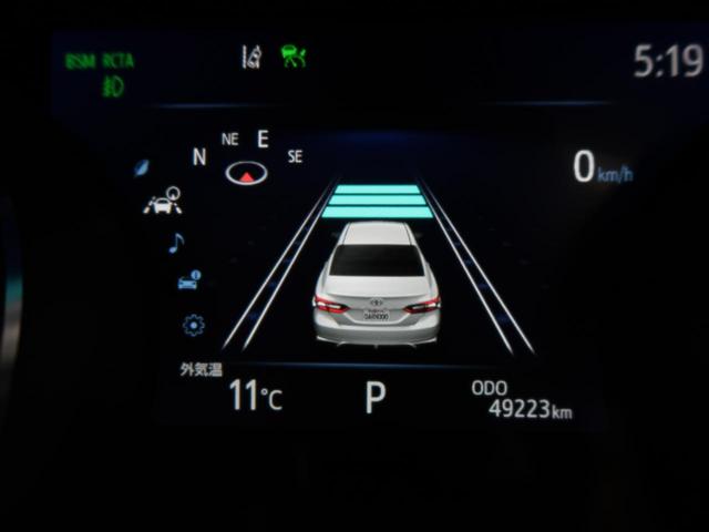 カムリ WS 後期 全周囲カメラ プリクラッシュセーフティー レーダークルーズ 禁煙車 シートヒーター パワーシート インテリジェントクリアランスソナー レーンキープ スマートキー(23枚目)