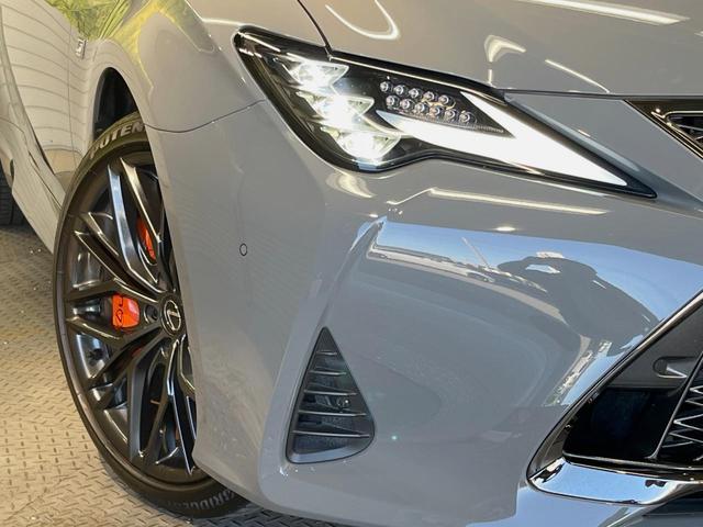 ＲＣ ＲＣ３００ｈ　Ｆスポーツ　黒革　ムーンルーフ　角型３眼フルＬＥＤヘッドランプ　ムーンルーフ　オレンジキャリパー　メーカーＳＤナビ　バックカメラ　プリクラッシュセーフティー　レーダークルーズ　禁煙車　シートベンチレーション（5枚目）