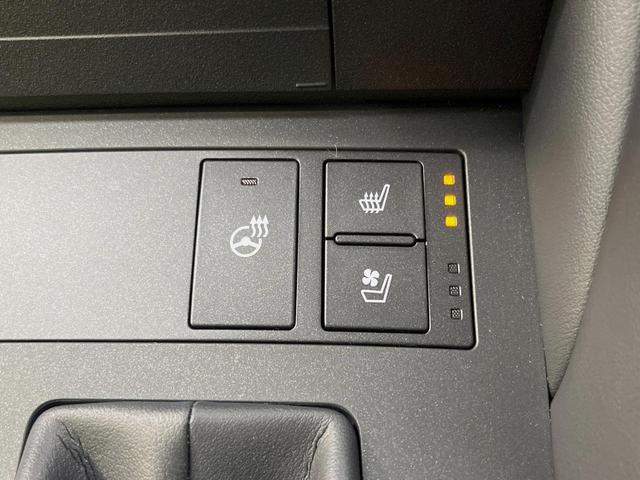 ＲＣ ＲＣ３００ｈ　Ｆスポーツ　黒革　ムーンルーフ　角型３眼フルＬＥＤヘッドランプ　ムーンルーフ　オレンジキャリパー　メーカーＳＤナビ　バックカメラ　プリクラッシュセーフティー　レーダークルーズ　禁煙車　シートベンチレーション（9枚目）