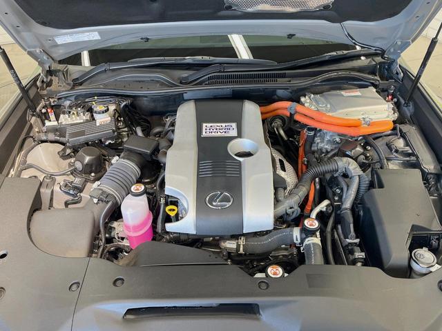 ＲＣ ＲＣ３００ｈ　Ｆスポーツ　黒革　ムーンルーフ　角型３眼フルＬＥＤヘッドランプ　ムーンルーフ　オレンジキャリパー　メーカーＳＤナビ　バックカメラ　プリクラッシュセーフティー　レーダークルーズ　禁煙車　シートベンチレーション（18枚目）