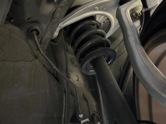 ＲＣ ＲＣ３００ｈ　Ｆスポーツ　黒革　ムーンルーフ　角型３眼フルＬＥＤヘッドランプ　ムーンルーフ　オレンジキャリパー　メーカーＳＤナビ　バックカメラ　プリクラッシュセーフティー　レーダークルーズ　禁煙車　シートベンチレーション（20枚目）