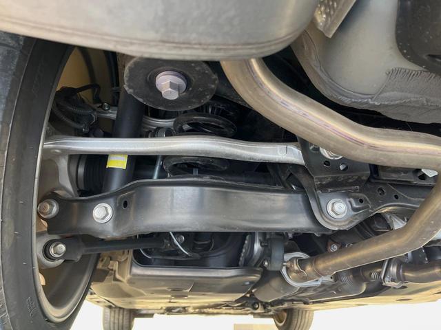 ＲＣ ＲＣ３００ｈ　Ｆスポーツ　黒革　ムーンルーフ　角型３眼フルＬＥＤヘッドランプ　ムーンルーフ　オレンジキャリパー　メーカーＳＤナビ　バックカメラ　プリクラッシュセーフティー　レーダークルーズ　禁煙車　シートベンチレーション（22枚目）