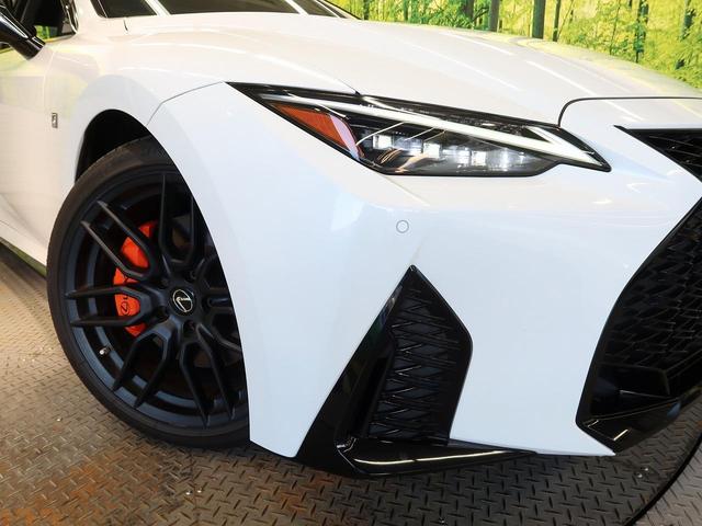 ＩＳ ＩＳ３００ｈ　ＦスポーツモードブラックＳ　ムーンルーフ　パノラミックビューモニター　オレンジブレーキキャリパー　アクセサリーコンセント　Ｌ－ｔｅｘ／グレーウルトラスエードコンビシート　シートベンチレーション　純正ＢＢＳ製１９ＡＷ（12枚目）