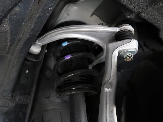 ＩＳ ＩＳ３００ｈ　ＦスポーツモードブラックＳ　ムーンルーフ　パノラミックビューモニター　オレンジブレーキキャリパー　アクセサリーコンセント　Ｌ－ｔｅｘ／グレーウルトラスエードコンビシート　シートベンチレーション　純正ＢＢＳ製１９ＡＷ（20枚目）