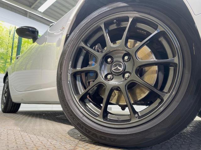 【純正１６インチアルミホイール】外観にマッチした純正アルミホイールを装着しております。各種社外アルミホイールや、スタッドレスタイヤも取扱いしております。是非ご相談ください♪