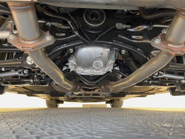 スカイライン ４００Ｒ　全周囲カメラ　レーダークルーズコントロール　レザーシート　１９インチアルミホイール　コーナーセンサー　シートヒーター　ＥＴＣ　インテリジェントダイナミックサスペンション（19枚目）