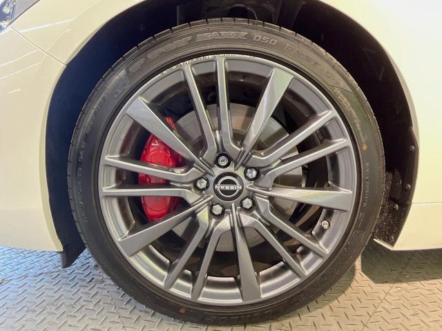 スカイライン ４００Ｒ　全周囲カメラ　レーダークルーズコントロール　レザーシート　１９インチアルミホイール　コーナーセンサー　シートヒーター　ＥＴＣ　インテリジェントダイナミックサスペンション（47枚目）