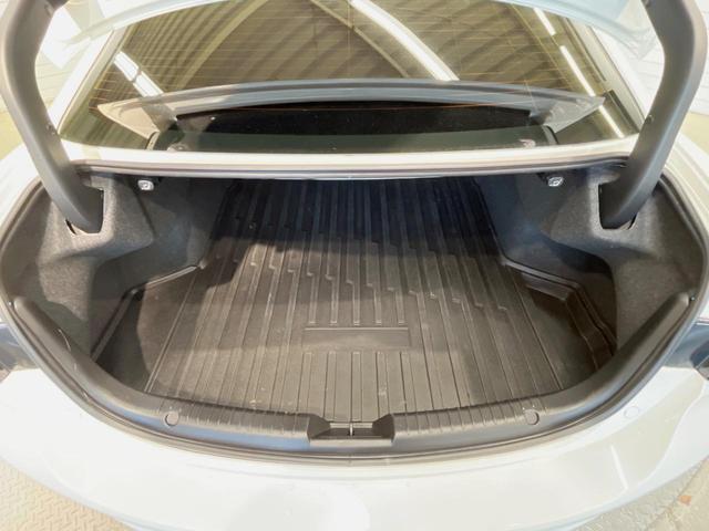 ＭＡＺＤＡ６セダン ＸＤ　Ｌパッケージ　ＢＯＳＥサウンドシステム　ブラウンナッパ革シート　スマートブレーキ　レーダークルーズコントロール　８インチセンターディスプレイ　バックモニター　シートヒーター　純正１９インチアルミ（10枚目）