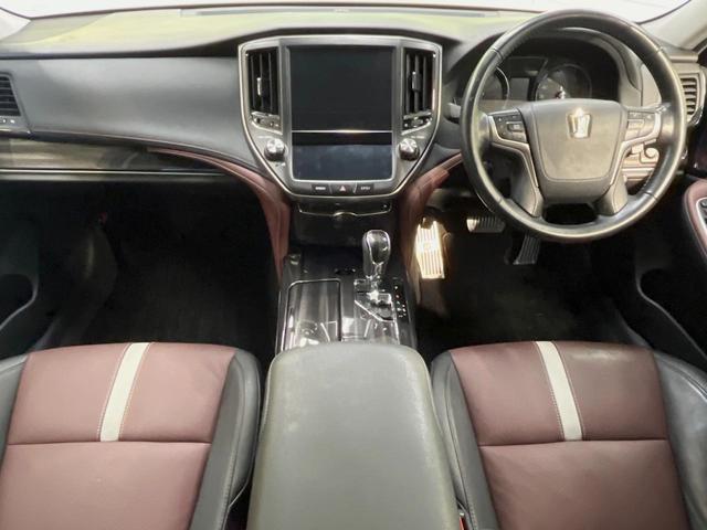 クラウンハイブリッド アスリートＳ　ブラックスタイル　テラロッサ革シート　ムーンルーフ　アドバンスドパッケージ　モデリスタエアロ＆マフラー　ＴＲＤスポルティーボサスペンション　電動リアサンシェード　メーカーＨＤＤナビ　バックカメラ（2枚目）