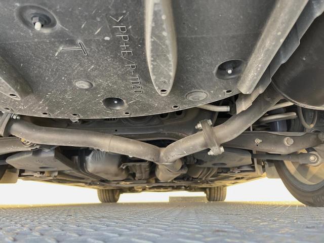 クラウンハイブリッド アスリートＳ　ブラックスタイル　テラロッサ革シート　ムーンルーフ　アドバンスドパッケージ　モデリスタエアロ＆マフラー　ＴＲＤスポルティーボサスペンション　電動リアサンシェード　メーカーＨＤＤナビ　バックカメラ（20枚目）