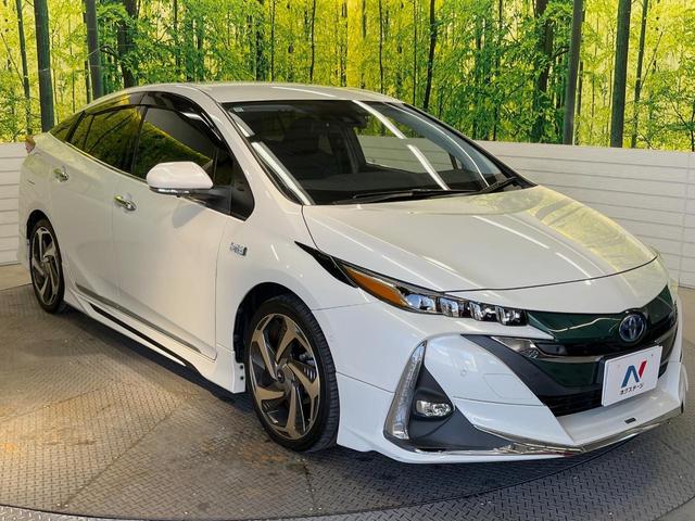 プリウスＰＨＶ Ｓナビパッケージ・セーフティプラス　フルエアロ　バックカメラ　１００Ｖ電源　衝突被害軽減システム　レーダークルーズ　禁煙車　コーナーセンサー　スマートキー　ＬＥＤヘッド　ＥＴＣ２．０　オートハイビーム　パークアシスト　車線逸脱警報（16枚目）