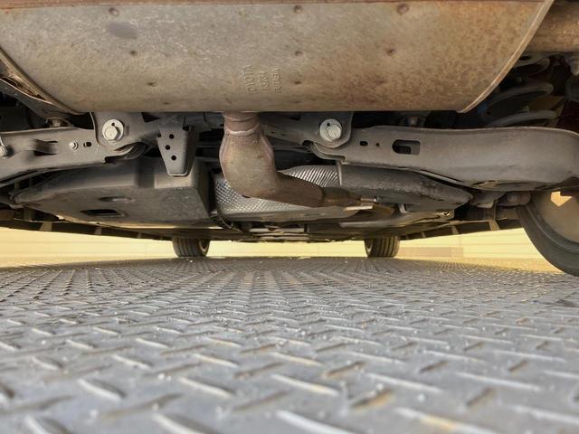 プリウスＰＨＶ Ｓナビパッケージ・セーフティプラス　フルエアロ　バックカメラ　１００Ｖ電源　衝突被害軽減システム　レーダークルーズ　禁煙車　コーナーセンサー　スマートキー　ＬＥＤヘッド　ＥＴＣ２．０　オートハイビーム　パークアシスト　車線逸脱警報（19枚目）