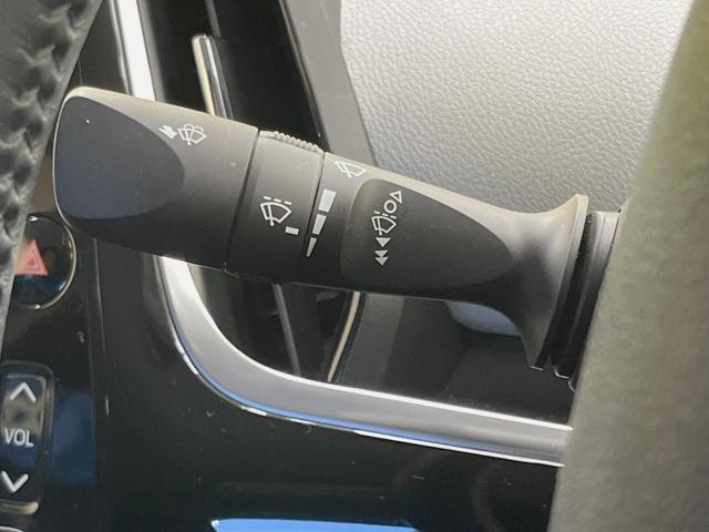 プリウスＰＨＶ Ｓナビパッケージ・セーフティプラス　フルエアロ　バックカメラ　１００Ｖ電源　衝突被害軽減システム　レーダークルーズ　禁煙車　コーナーセンサー　スマートキー　ＬＥＤヘッド　ＥＴＣ２．０　オートハイビーム　パークアシスト　車線逸脱警報（24枚目）