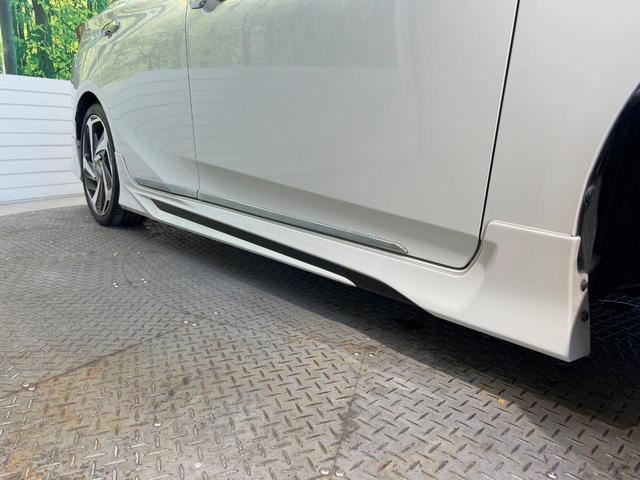 プリウスＰＨＶ Ｓナビパッケージ・セーフティプラス　フルエアロ　バックカメラ　１００Ｖ電源　衝突被害軽減システム　レーダークルーズ　禁煙車　コーナーセンサー　スマートキー　ＬＥＤヘッド　ＥＴＣ２．０　オートハイビーム　パークアシスト　車線逸脱警報（44枚目）